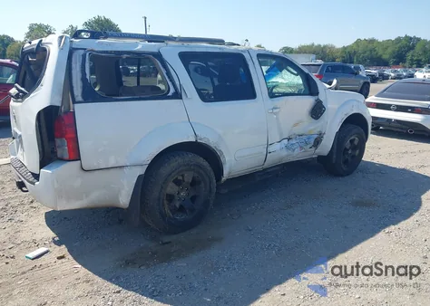 2005 Nissan Pathfinder Xe z USA, uszkodzony, nr VIN 5N1AR18W05C767020